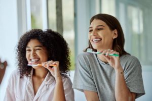 women looking after their oral hygiene